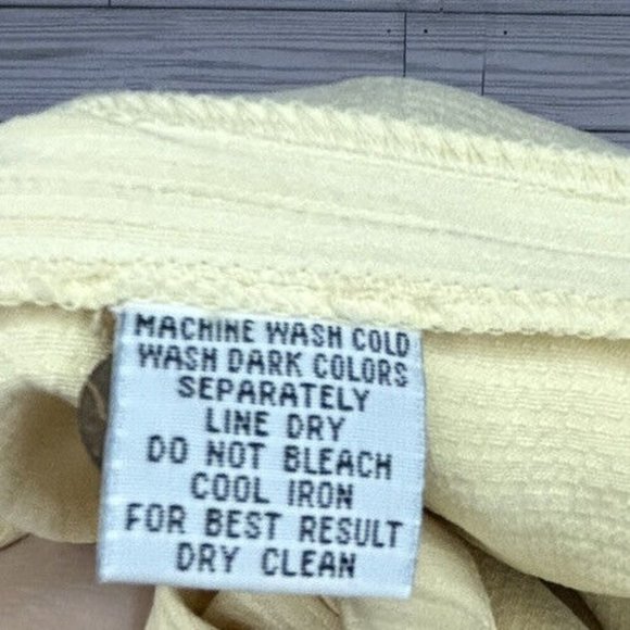 Tommy Bahama Solid Yellow 100% Silk Short Sleeve Button-Front Hawaiian Shirt Med - Picture 4 of 8